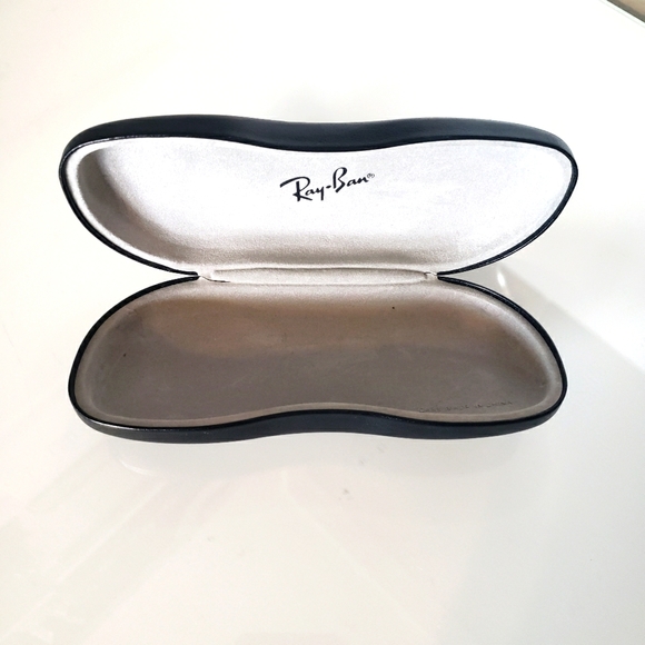 Ray-Ban Sunglasses Black Hardcover Case - Picture 2 of 6